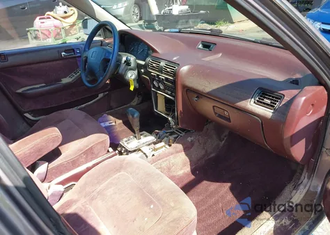 1993 Honda Accord Lx from USA, damaged, VIN 1HGCB7658PA175217